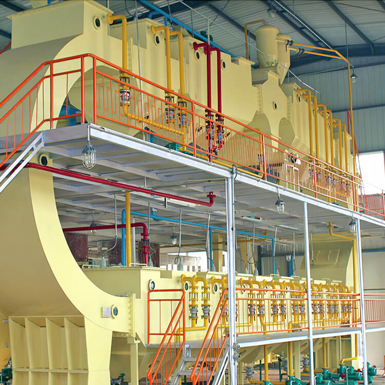 Solvent recovery systems inside an edible oil extraction plant
