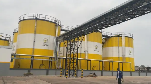 Oil storage tanks at the 100 T/D palm oil refining and fractionation plant in the DRC